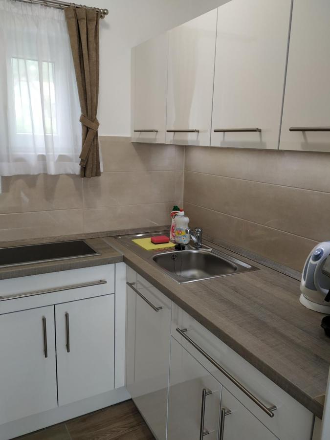 Mogyorosi Appartement *